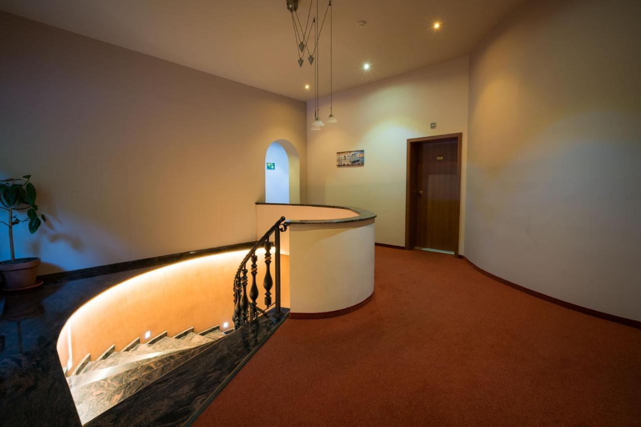 Family Park Hotel Kyoshkove ชูเมน ภายนอก รูปภาพ