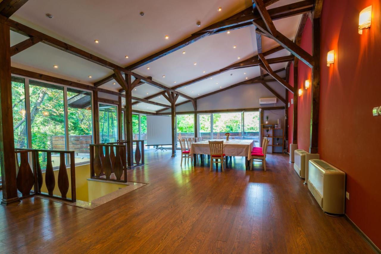 Family Park Hotel Kyoshkove ชูเมน ภายนอก รูปภาพ